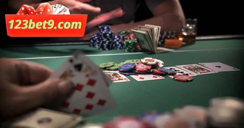 Chọn lọc bài tẩy là mẹo chơi poker hay 